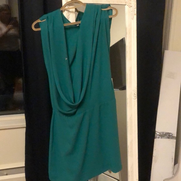 T. babaton emerald green scoop neck dress